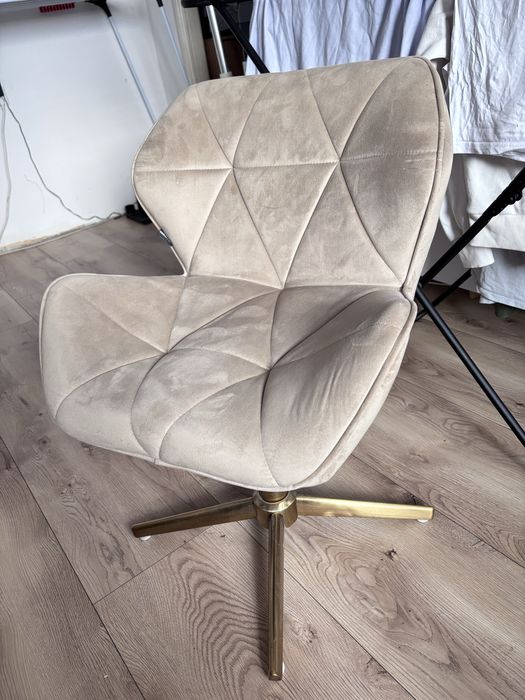 Hoker/krzeslo do toaletki