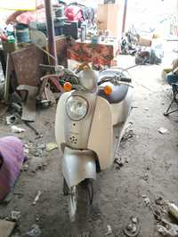 Honda crea scoopy