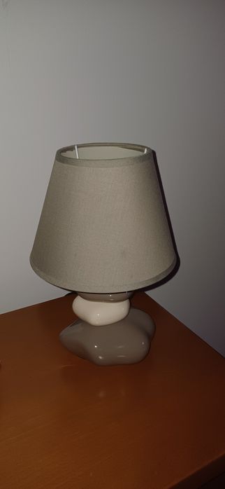 Candeeiros de teto e de mesa