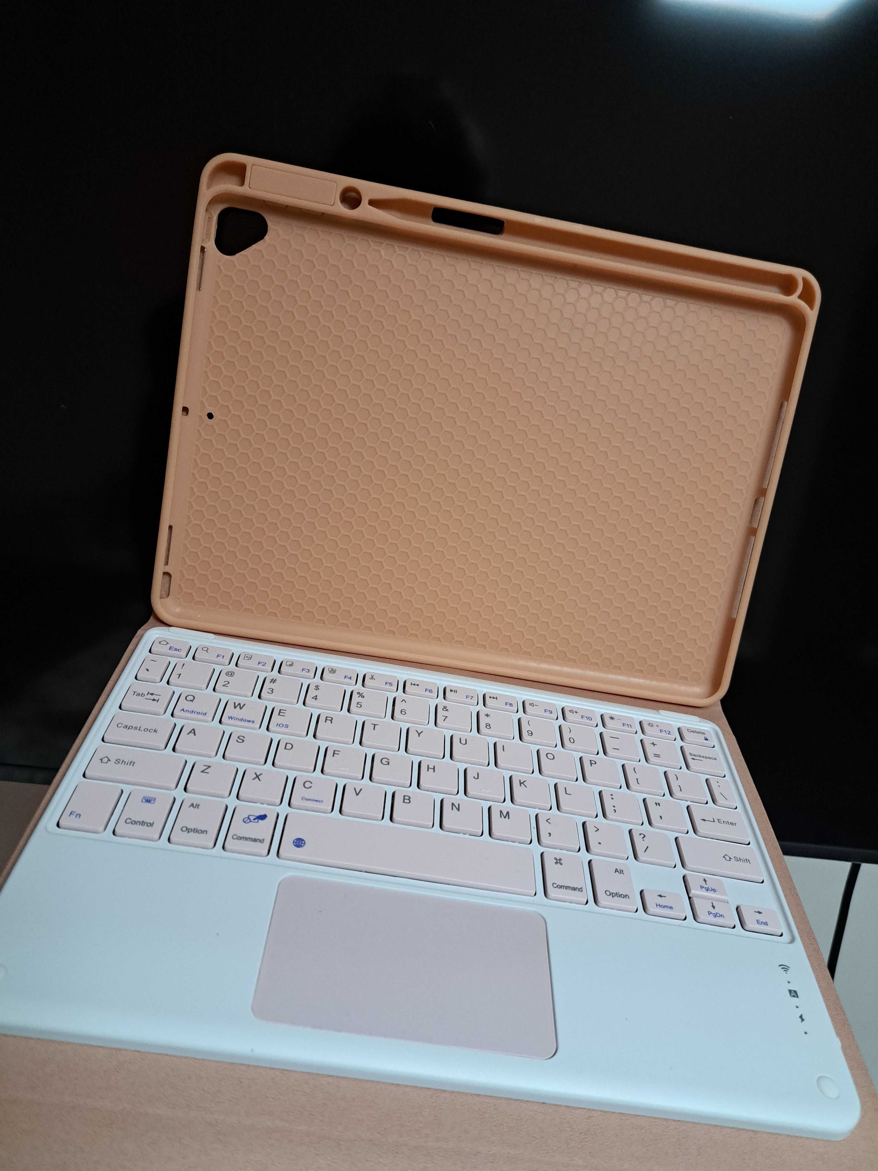 Capa + teclado para Ipad