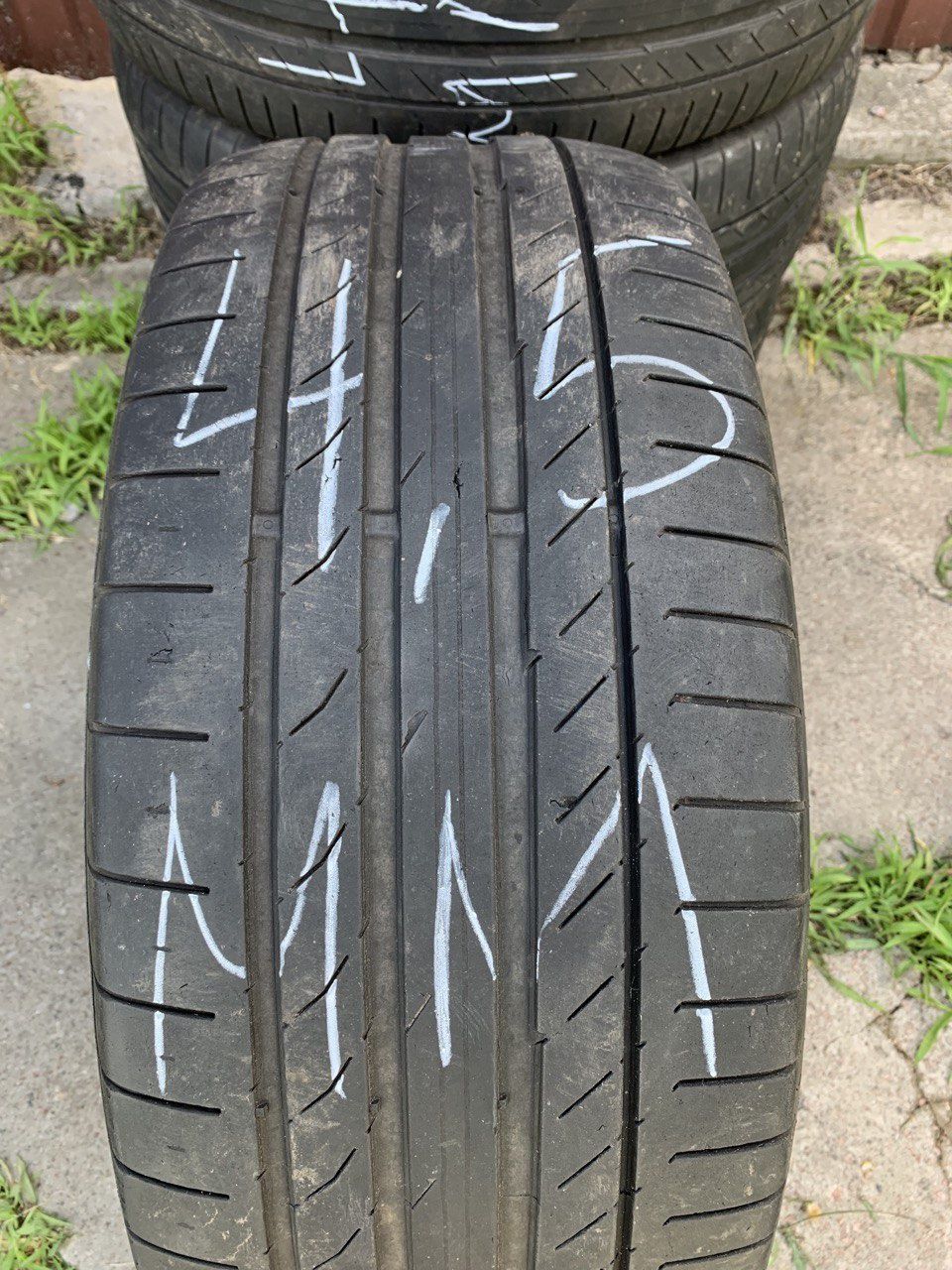 Шини 255/55R18 Continental