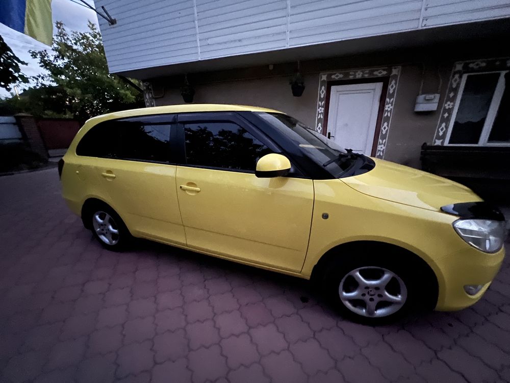 Шкода Фабіа Skoda Fabia