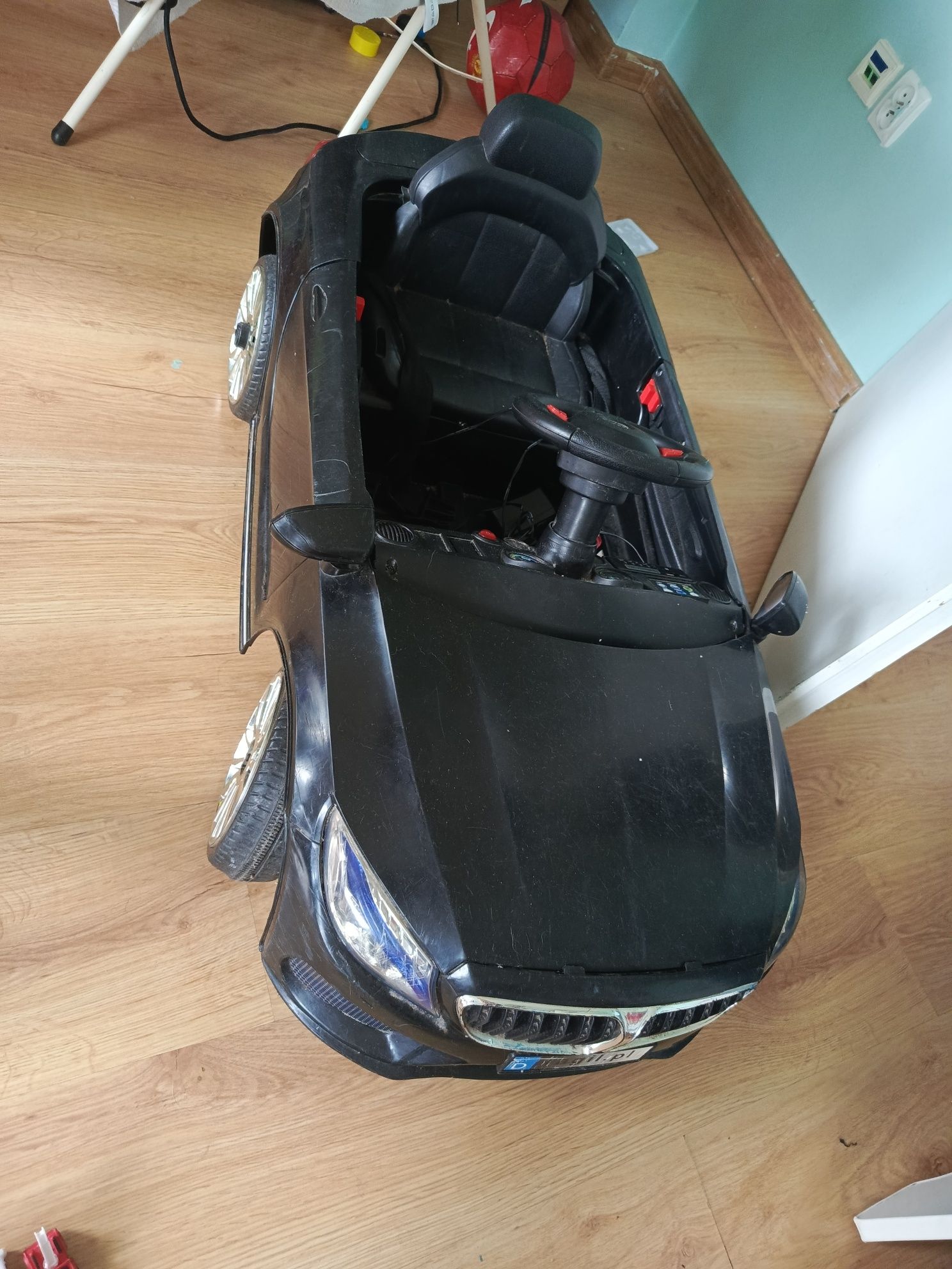 Sprzedam elektryczne auto dla dziecka stylizowane na BMW