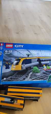 LEGO City pociąg pasażerski