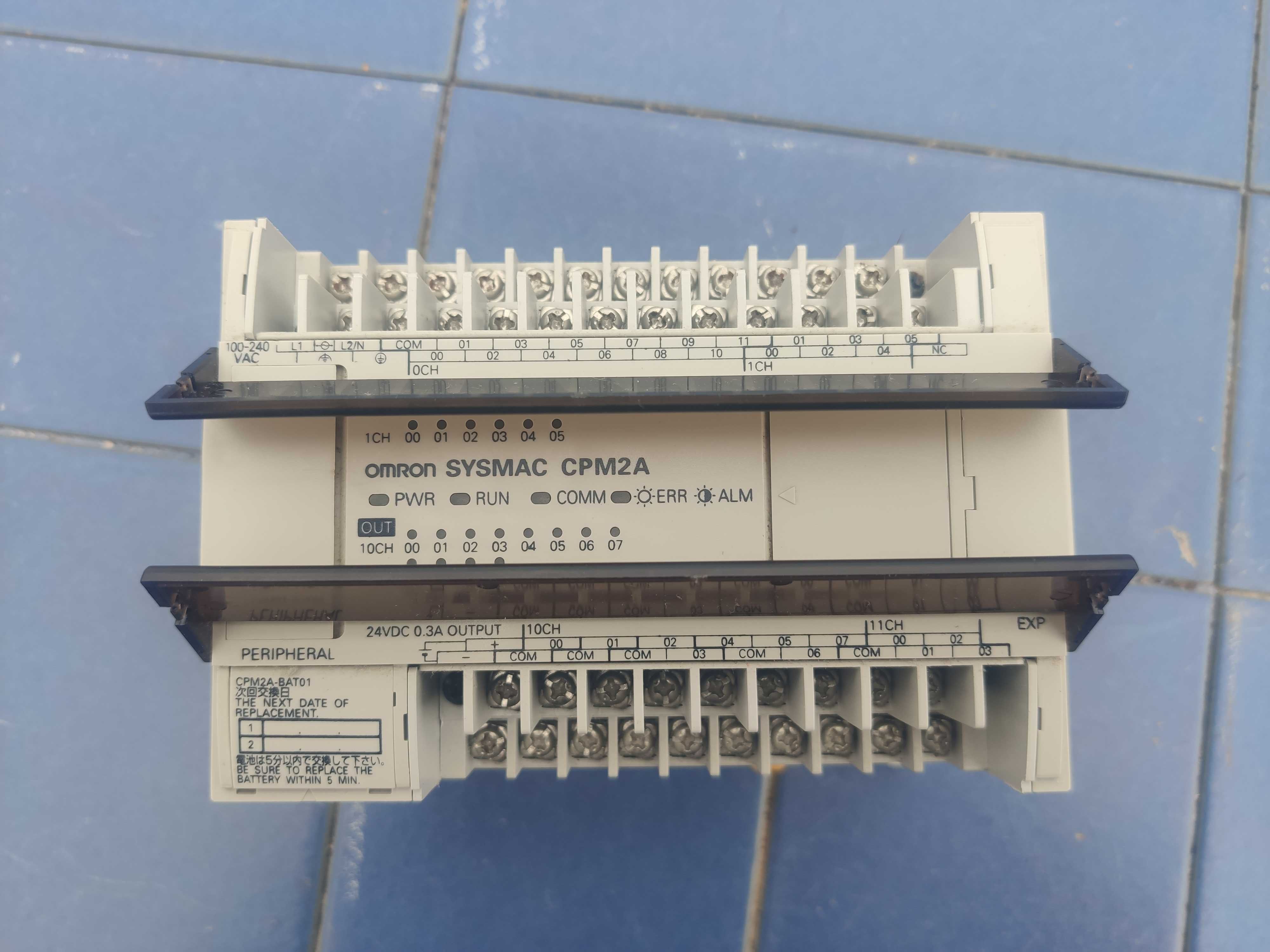 Autómato Omron CPM2A