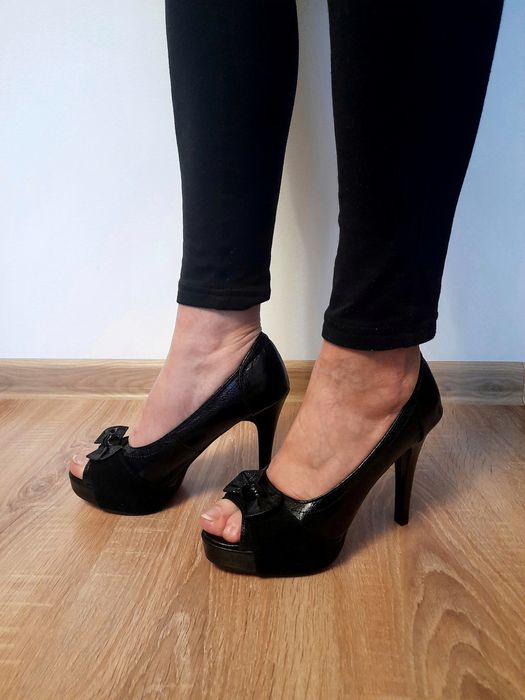 Czarne wysokie szpilki z kokardką - rozmiar 37