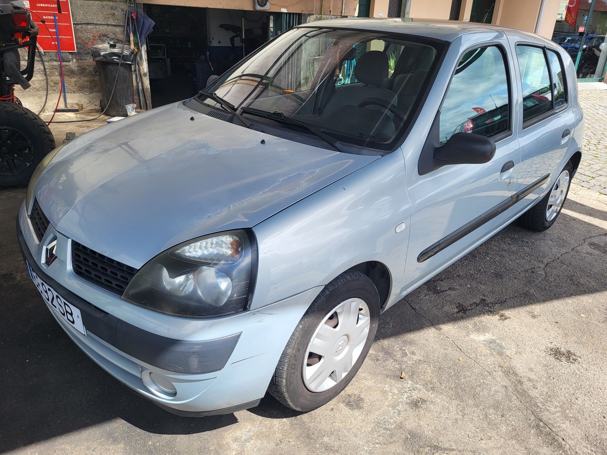 Renault clio 1200