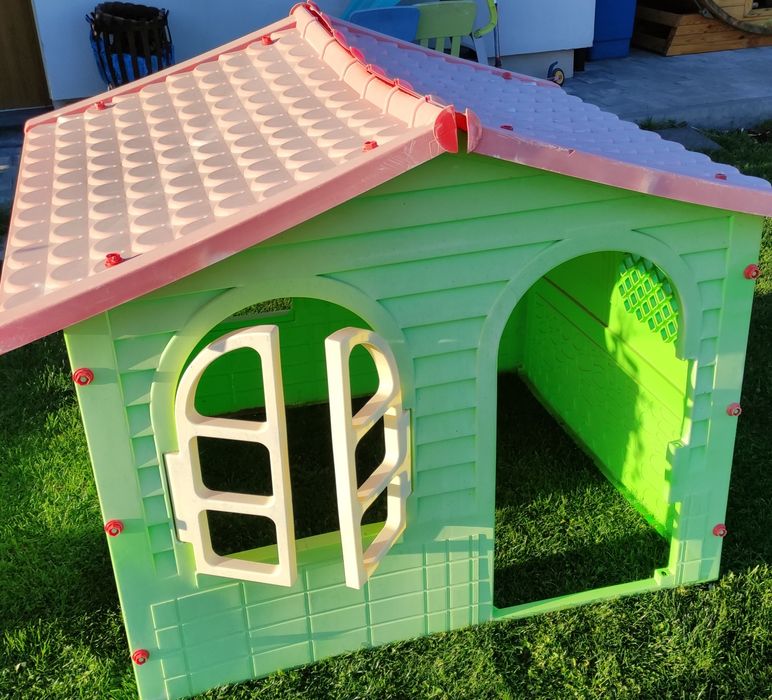 Domek i ślizgawka dla dzieci