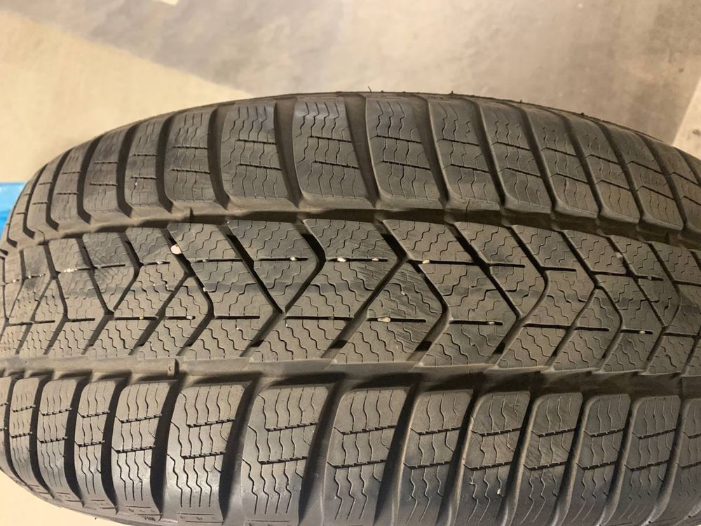Opone zimowe Pirelli Sottozero 3 (2szt) i Nokian WR Snowproof (2szt)