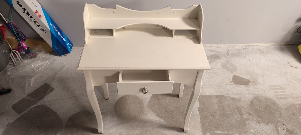 Toaletka w stylu Glamour stan BDB sekretarzyk butonierka komoda