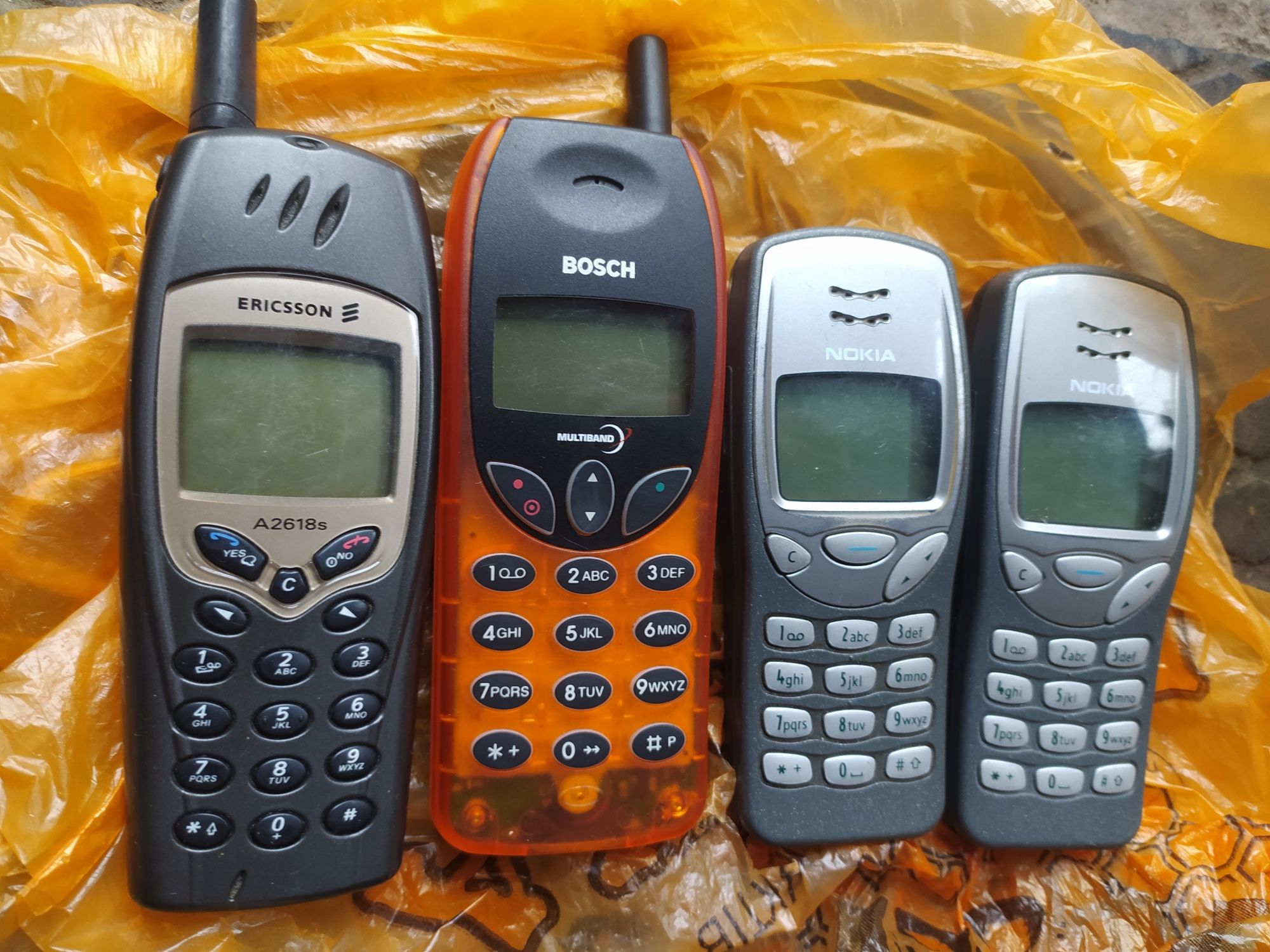 Старовинні телефони Нокия-Nokia-Bosch.АНТИКВАРІАТ ДЛЯ КОЛЛЕКЦІОНЕРІВ.