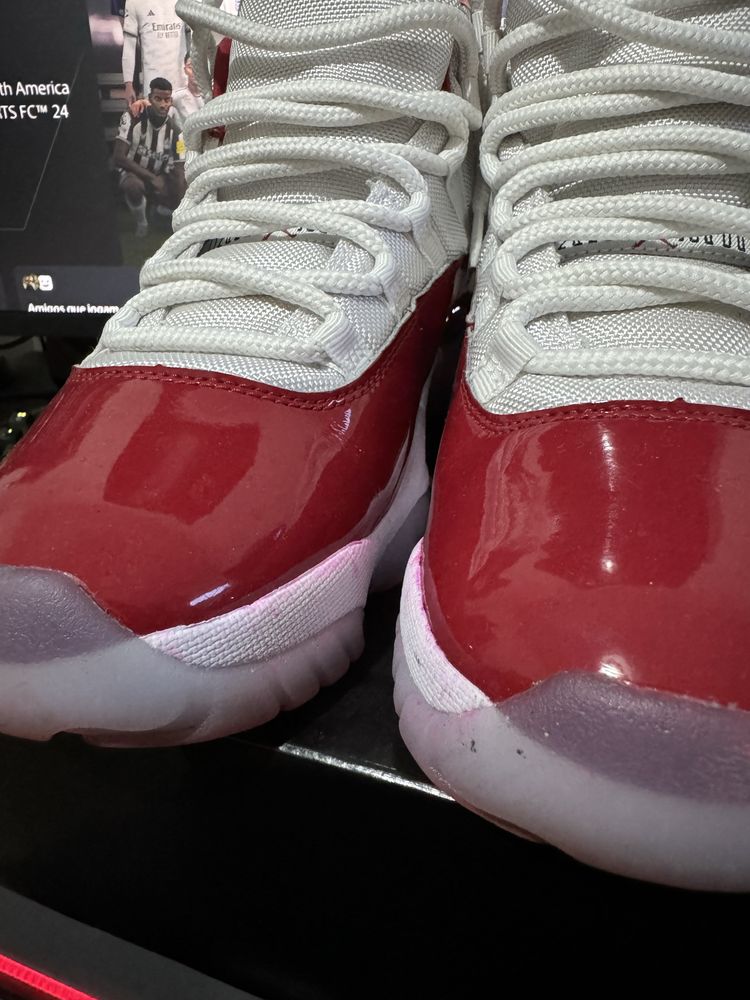 Jordan 11 cherry