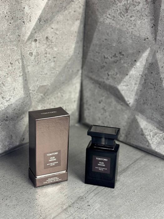 Perfum Tom ford