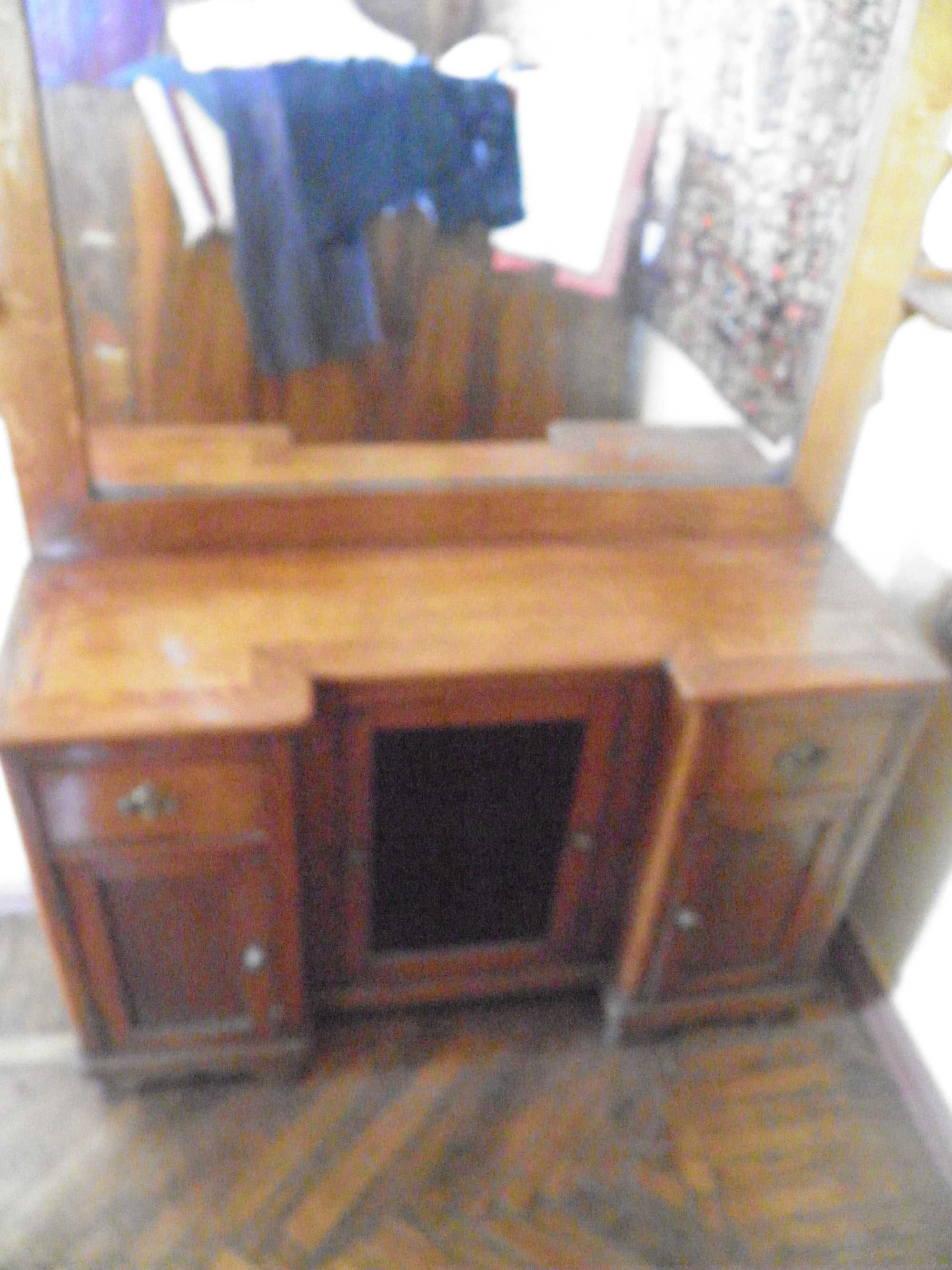 Продам старинное,антикварное зеркало,не дорого