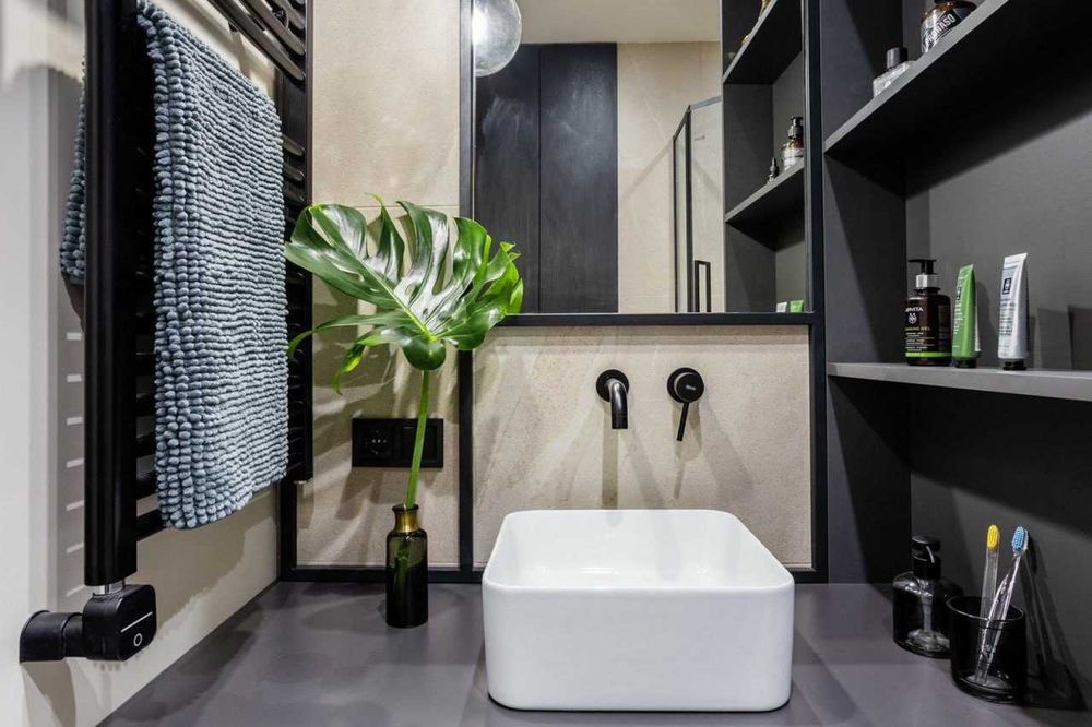 Генератор . Антановича . Центр. Печерськ . Палац Україна