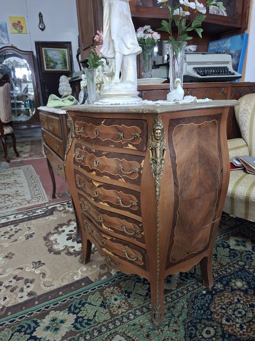 Cómodas , móvel bar luisXV entre outros