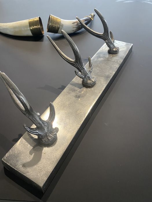 Myśliwski wieszak metal