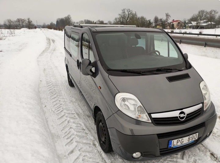 Opel Vivaro 2011