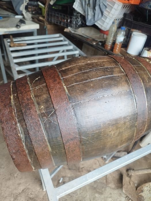 barril   de madeira impecável