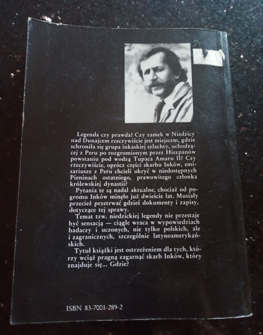 Pod klątwą kapłanów Aleksander Rowiński