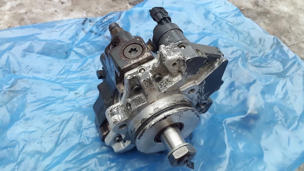 Насос топлевный высокого давления BOSCH 0445020045