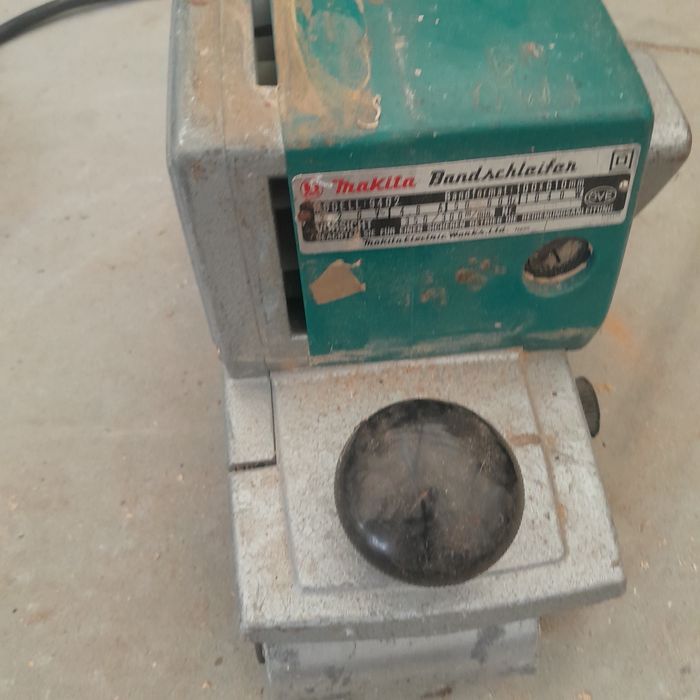 Szlifierka Taśmowa  Czołg  Makita Strug Do Drewna