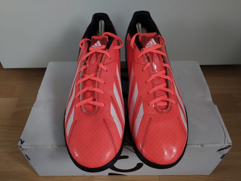 Buty piłkarskie turfy 44 Adidas F10 TRX TF Adizero