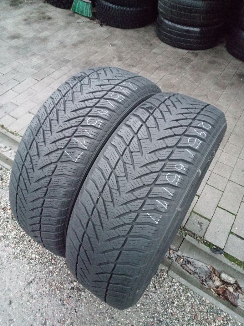 2x Opony Używane 245/65R17 Zimowe Goodyear