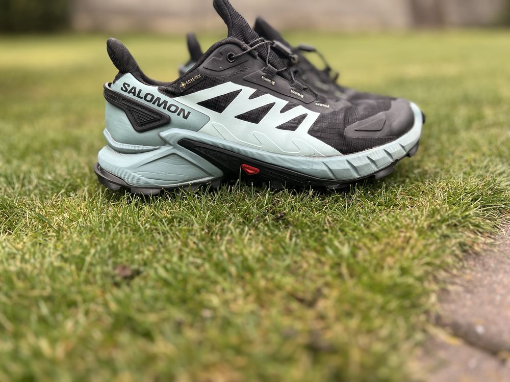 Жіночі кросівки для бігу з Gore-Tex Salomon Supercross 4