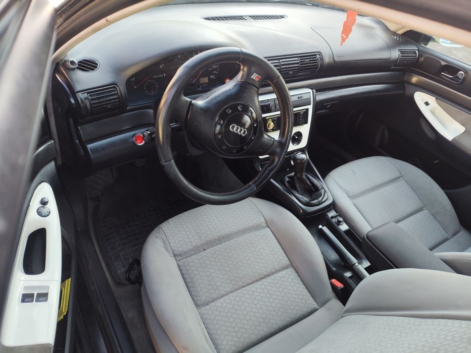 Audi a4 B5 1.6 benzyna z kamerą cofaniaa