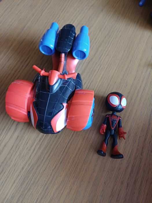 Spider i super kumple i ich pojazdy