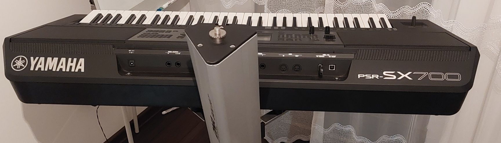 Yamaha PSR SX 700