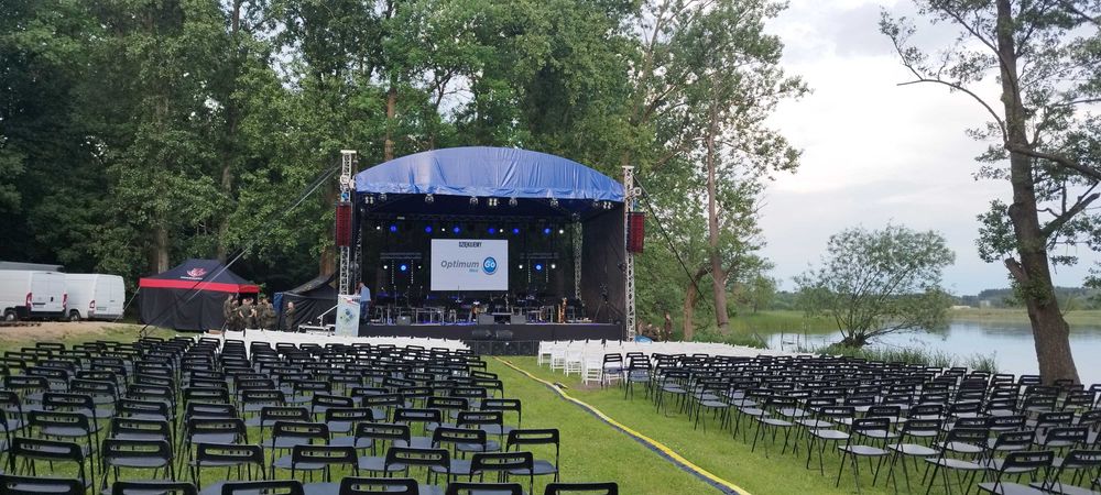 Wynajem sceny nagłośnienia oswietlenia