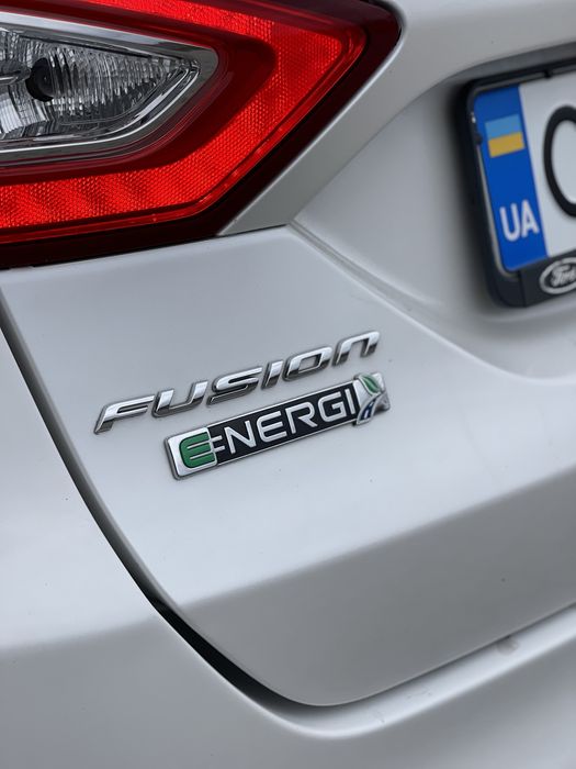 Продам Ford Fusion Plugin Hybrid (PHEV) TITANIUM