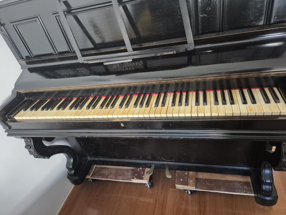 Piano Antigo com história