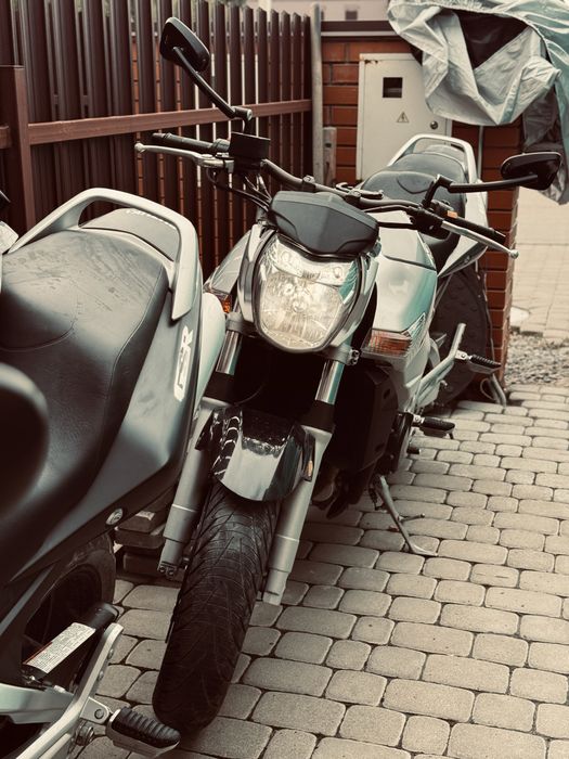 Suzuki GSR 600 2006