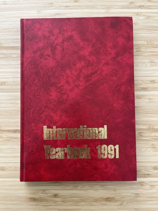 International year book de 1989 a 1991