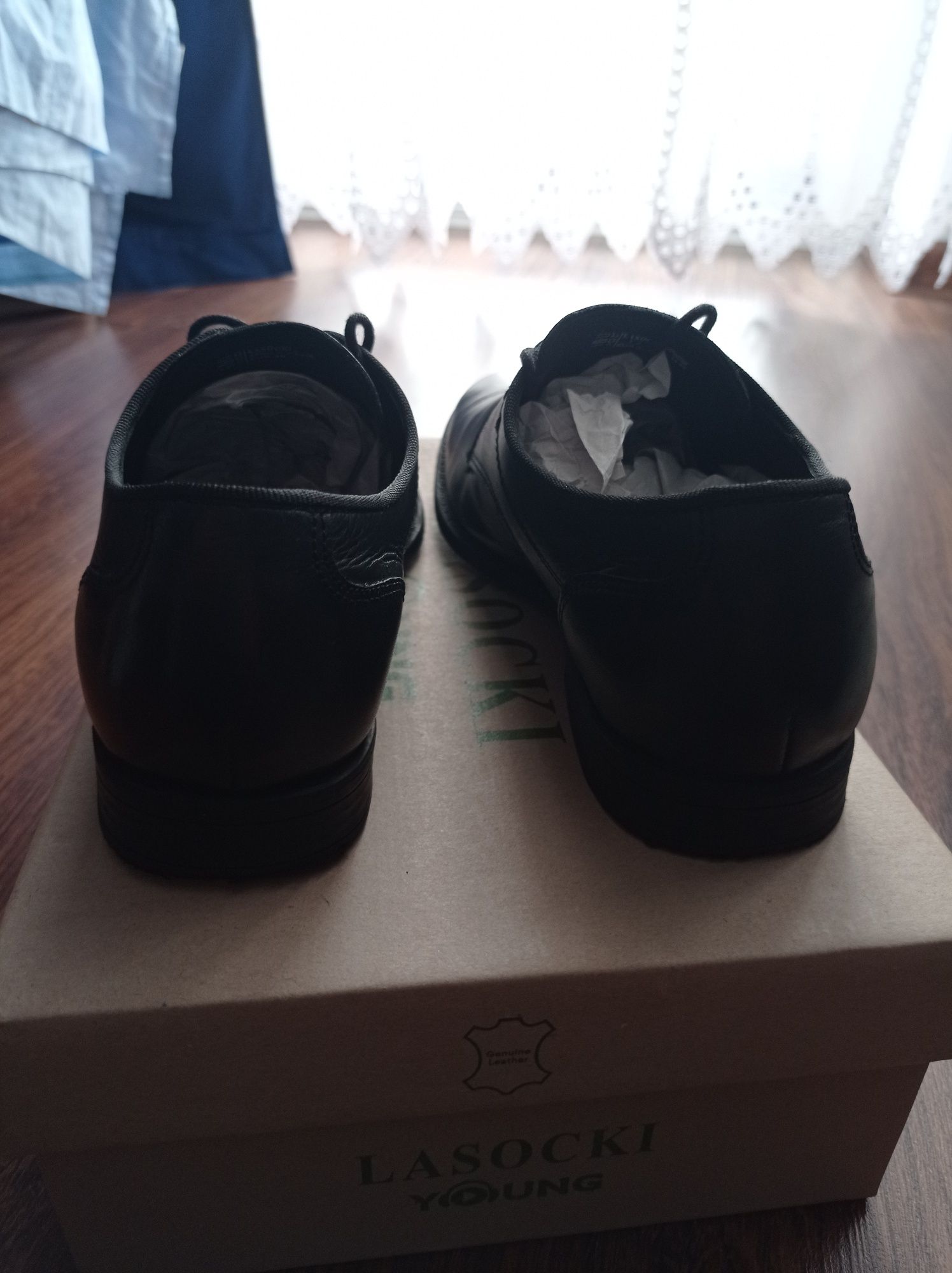 Buty komunijne dla chłopca na komunię czarne skórzane rozmiar 36