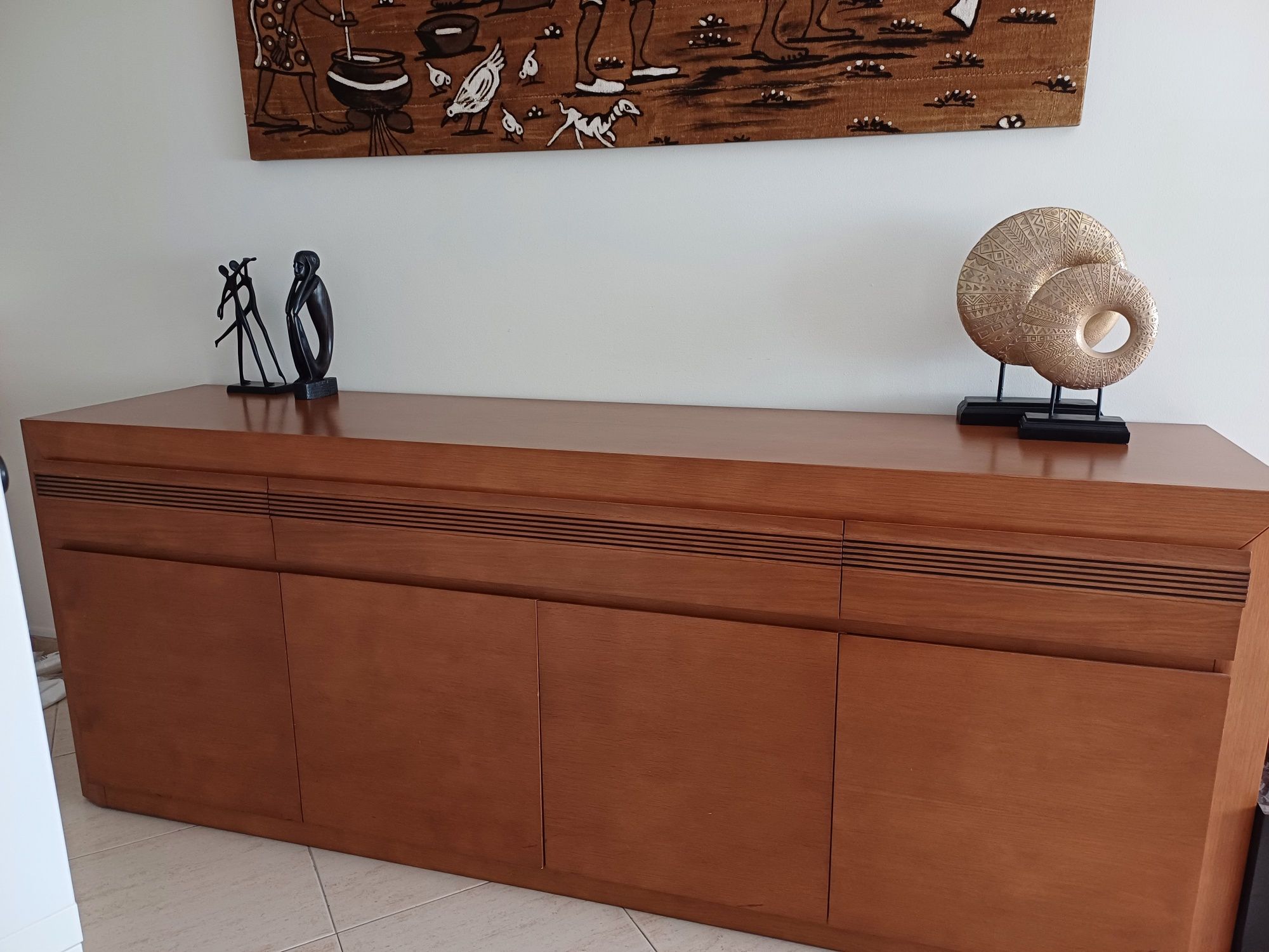 Aparador,  mesa extensível  6 cadeiras, Vitrine, móveis TV