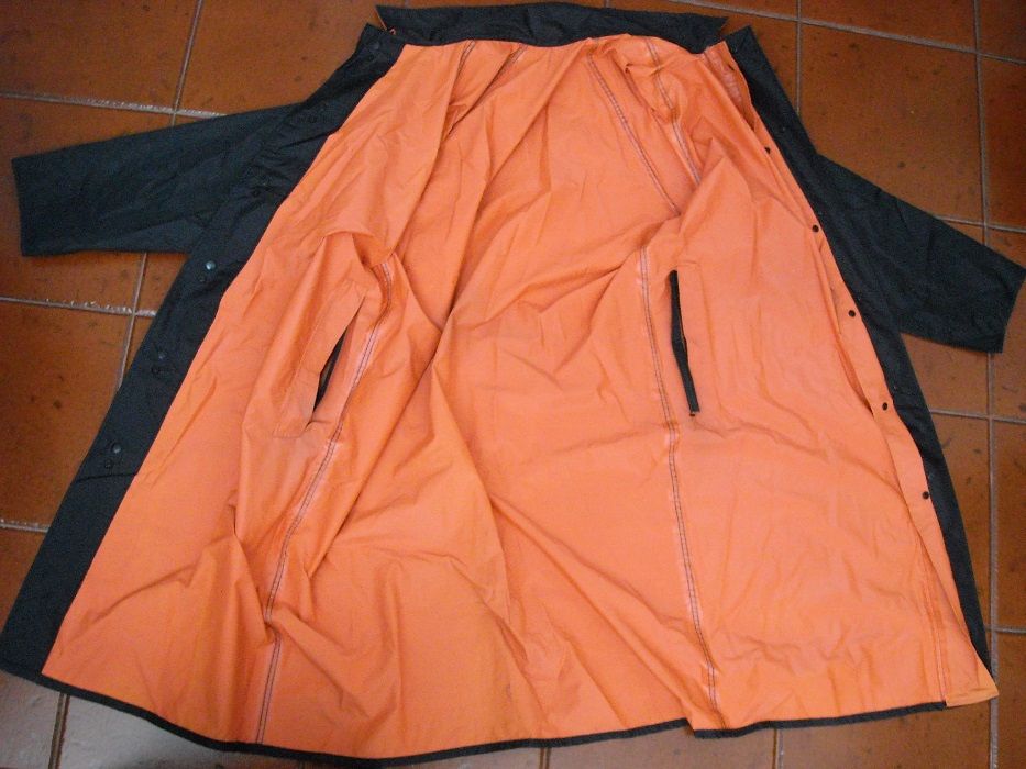 Gabardine de Trabalho de Oleado