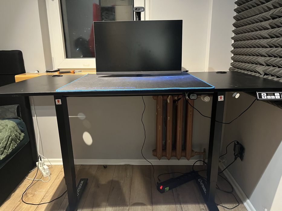 Biorko gamingowe samopodnoszace