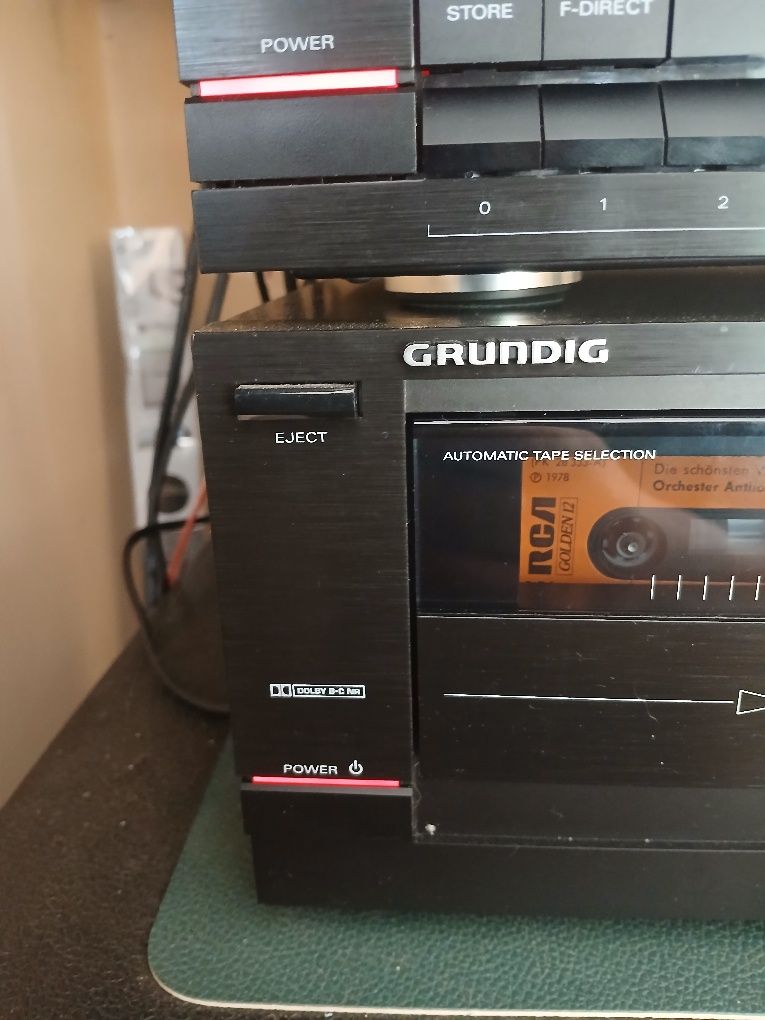 Wieża Grundig v303 ,T303,CF303