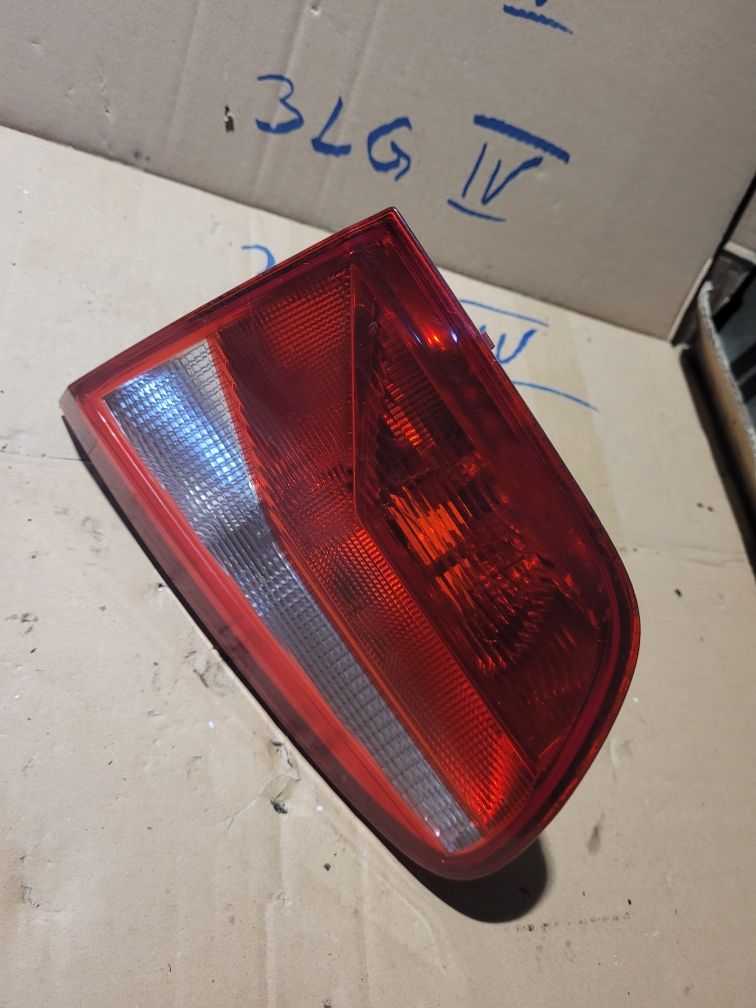 Lampa tył prawa klapy bagażnika seat ibiza IV kombi 2010r