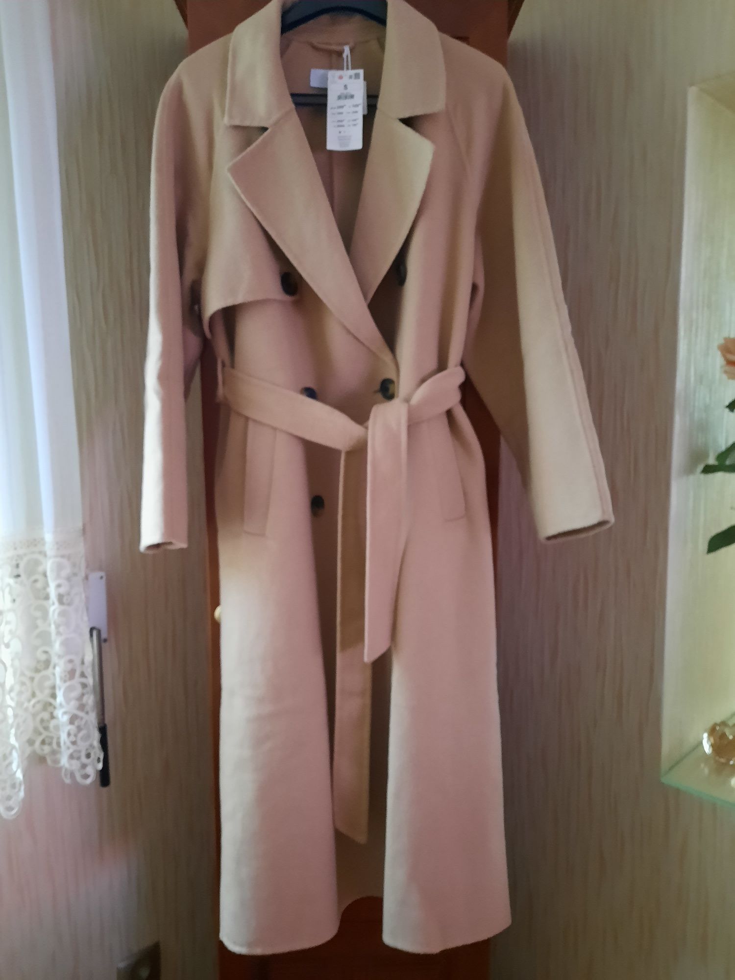 Plaszcz przejściowy Reserved  camel oversize  z wełną 36  38  40
