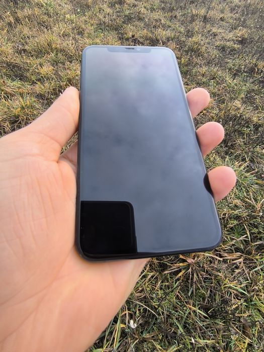 Продам Айфон 11 про Макс в ідеальному стані