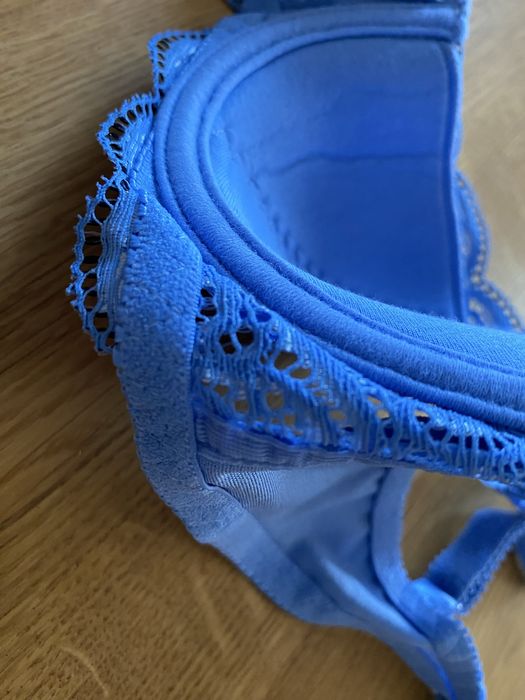 Nowy biustonosz Amourette Triumph 75B