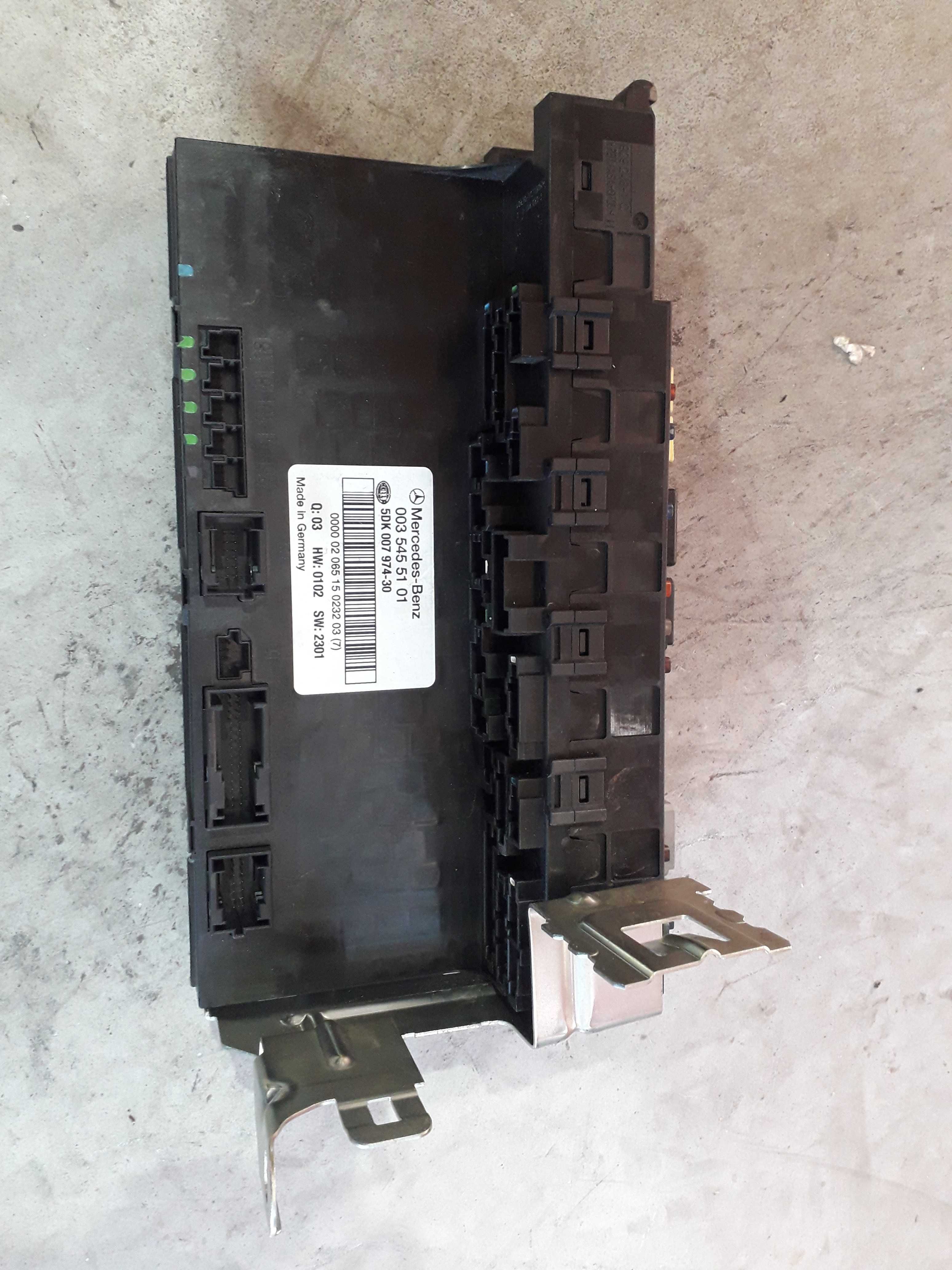 Caixa de fusíveis SAM Mercedes c-220