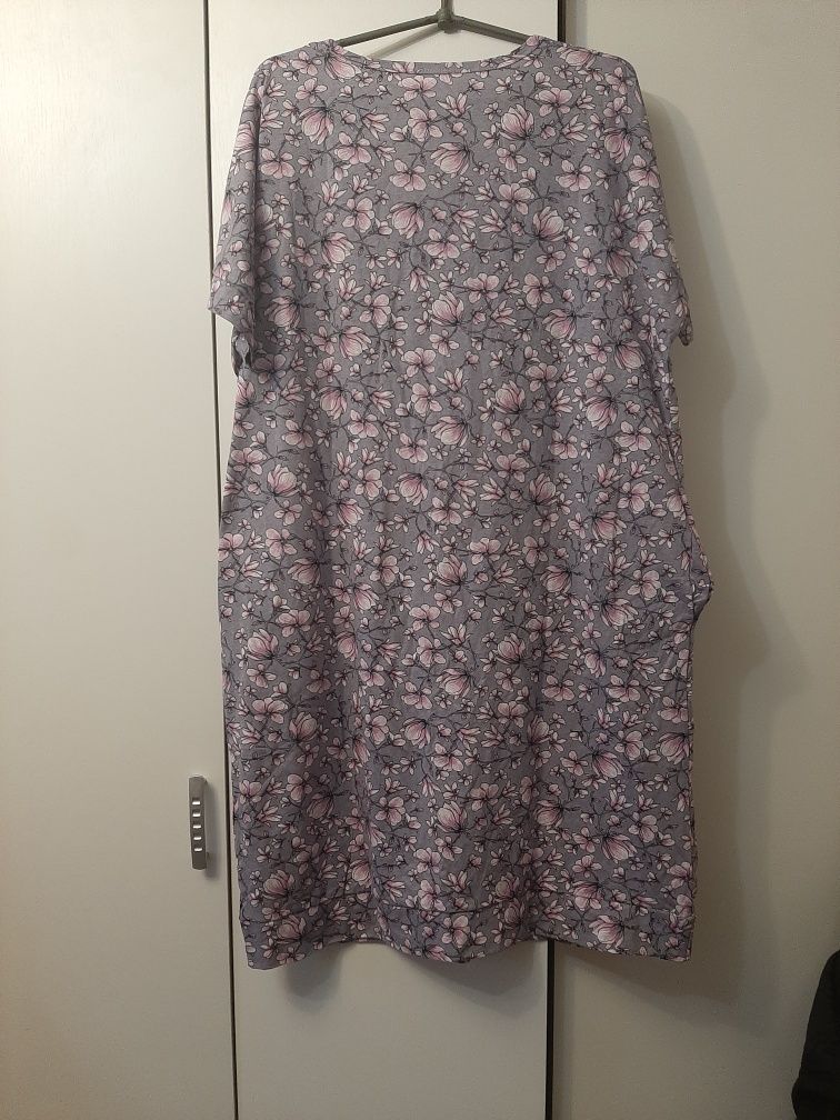 Продам новий жіночий халат, 58-60розмір.Має дві кишені і подвійний зам
