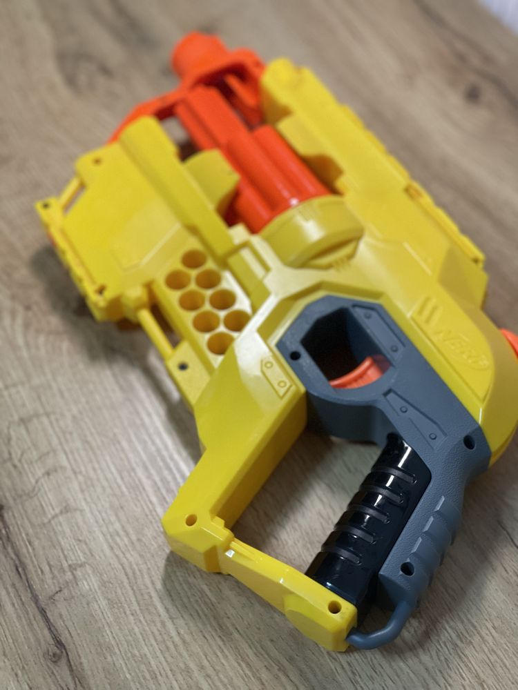 Nerf hammerstorm бластер