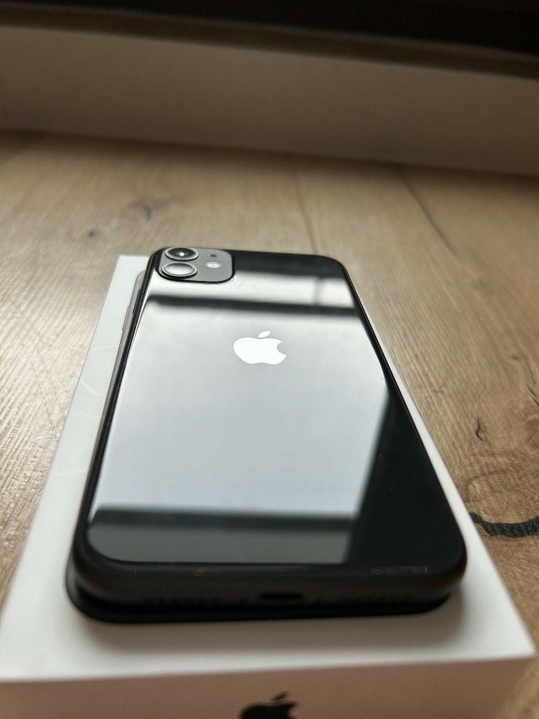 Apple iPhone 11 4/64 Czarny